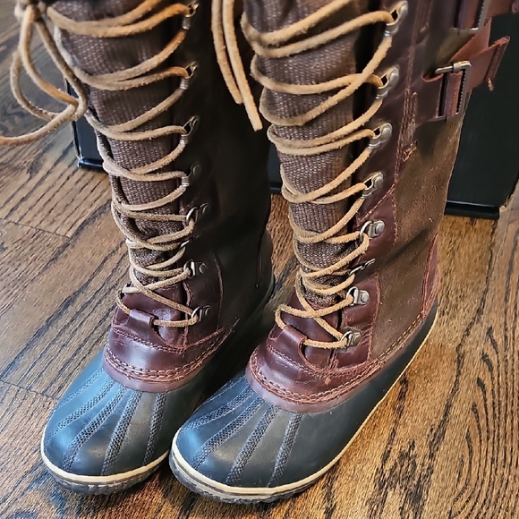 Sorel Women's Conquest Carly II Redwood Tobacco Winter Boots - Picture 10 of 12